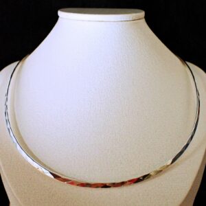 Choker neck ring hammered sterling silver made in italy