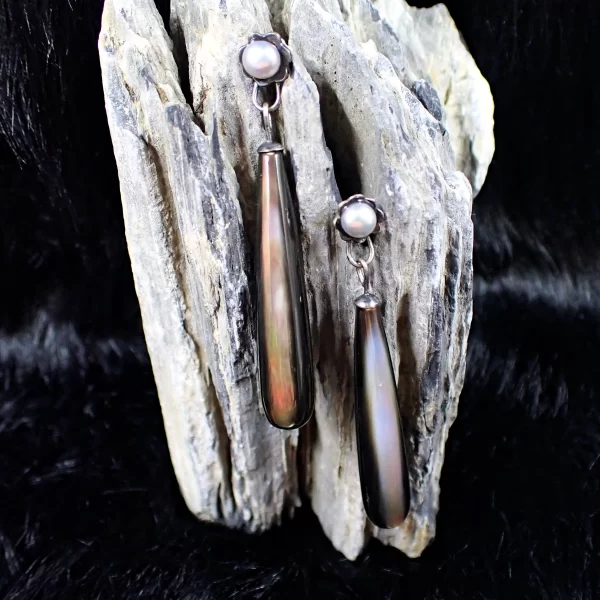 Aurora_8 Earrings Long Drops Sterling SIlver Gray Freshwater Pearl Black Mother-of-Pearl Rainbow Pearlescence