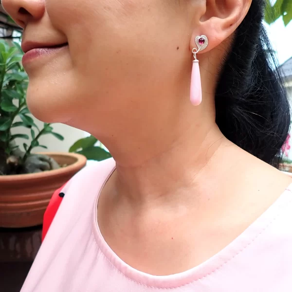Flamingo_2 Earrings Queen Conch Drops Sterling SIlver Rhodolite Garnet