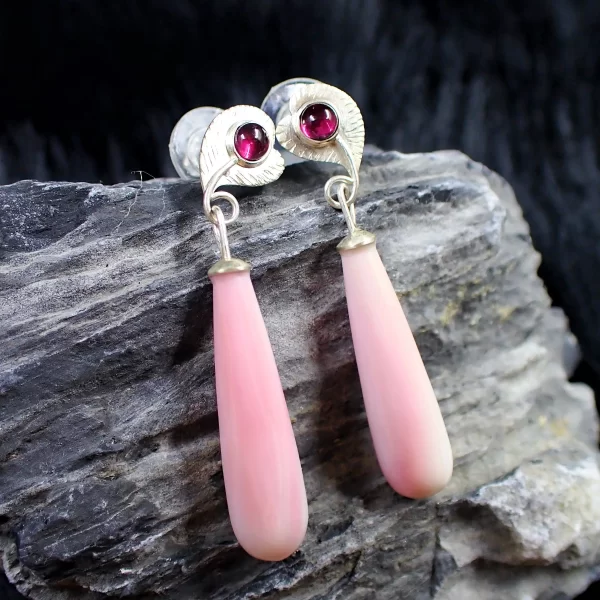 Flamingo_6 Earrings Queen Conch Drops Sterling SIlver Rhodolite Garnet