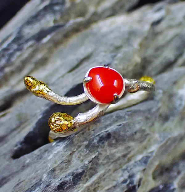 Women Silver Ring With 3 Pieces Of Red Coral - Free Shipping - EightShop
