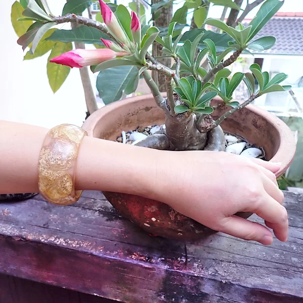 62WC_6 Wide convex bangle resin wild silk cocoons Cricula natural color handmade