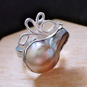 Ring statement sterling silver mabe pearl paisley pattern uniquely handmade
