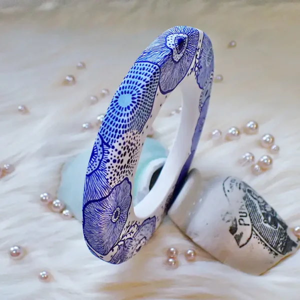 VEDay_15 Art bangle nature inspired organic form double-sided continuous artwork handcrafted polymer clay contemporary wearable