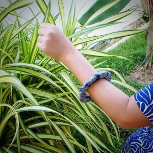 Art bangle nature inspired organic form double-sided continuous artwork handcrafted polymer clay contemporary wearable