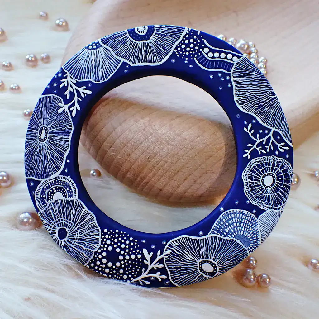 Art bangle nature inspired organic form double-sided continuous artwork handcrafted polymer clay contemporary wearable