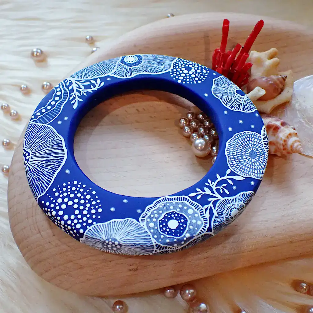 Art bangle nature inspired organic form double-sided continuous artwork handcrafted polymer clay contemporary wearable